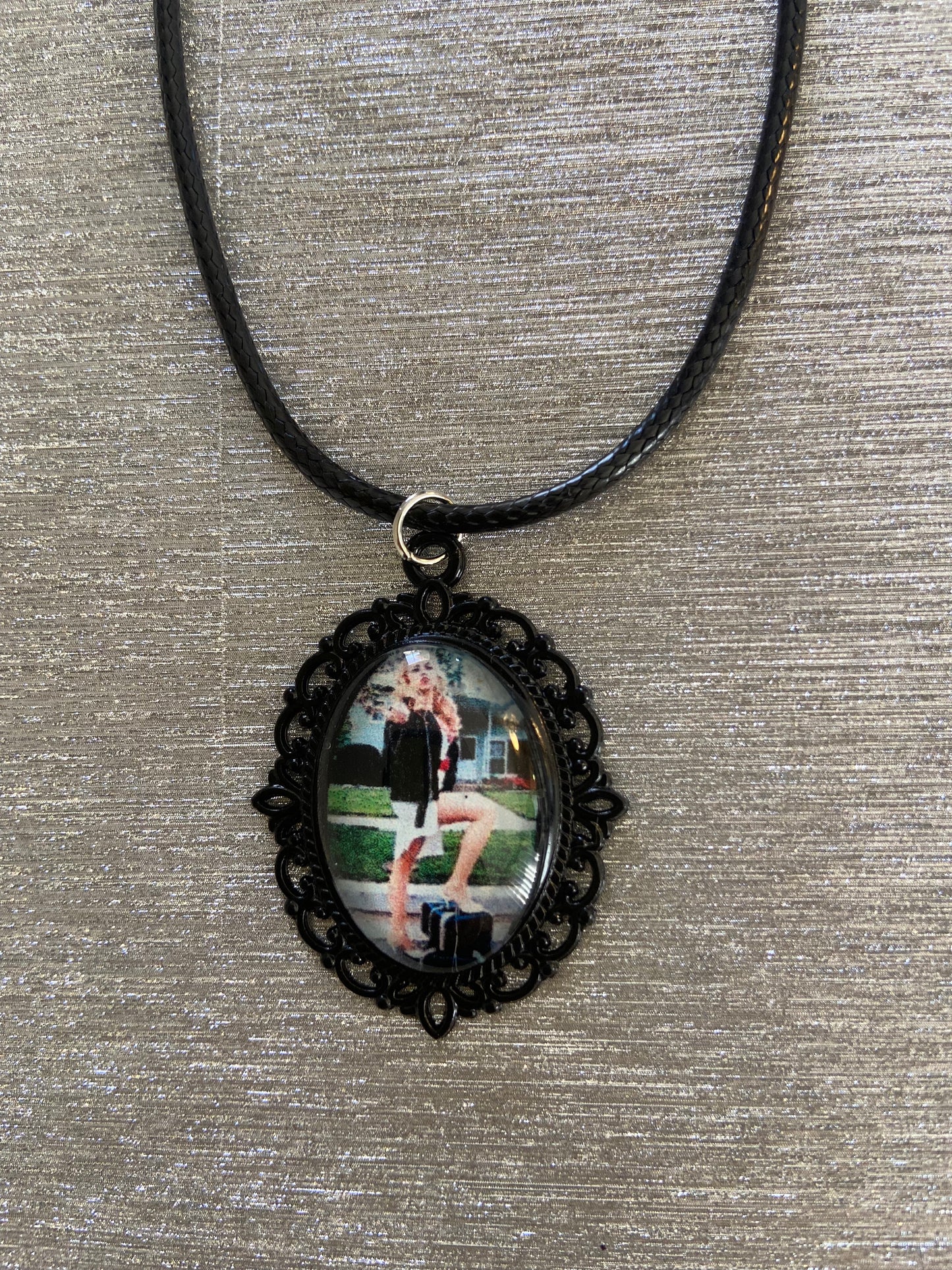 Pendant Picture Necklaces and Chokers